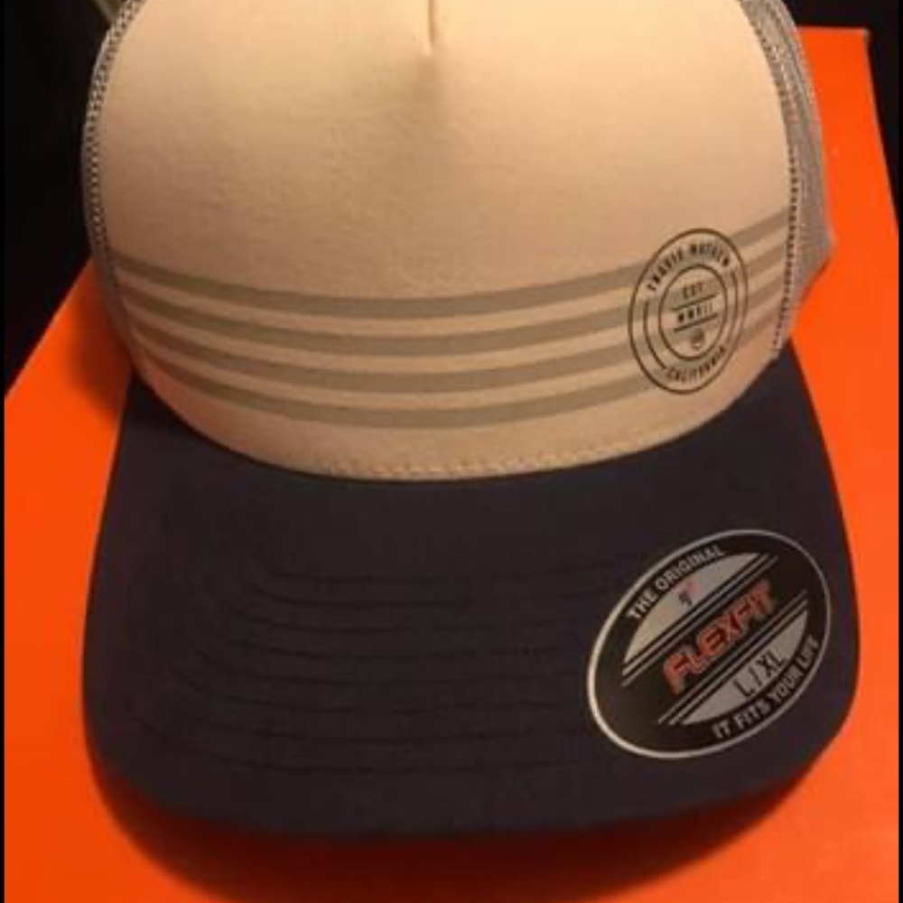 New Travis Matthew’s hat